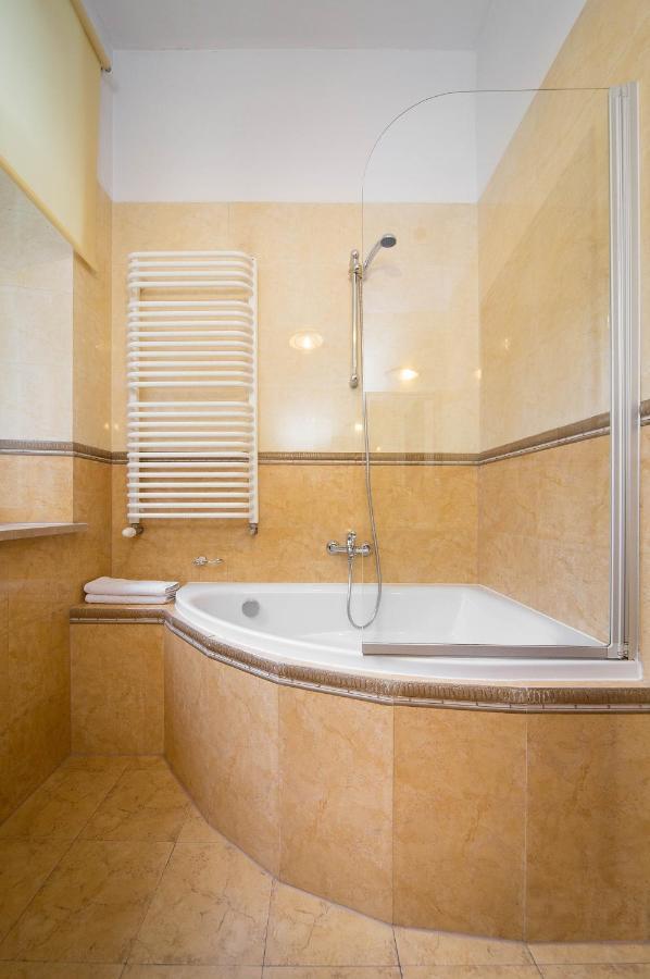 Apartamento B12 - Comfort Apartemnts City Center Cracovia Exterior foto